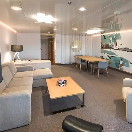  Viking Line Ferry Viking Cinderella - 2-night Cruise Helsinki-stockholm-helsinki *