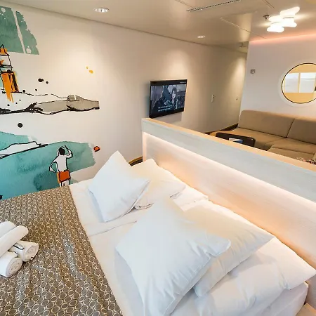  Viking Line Ferry Viking Cinderella - 2-night Cruise Helsinki-stockholm-helsinki