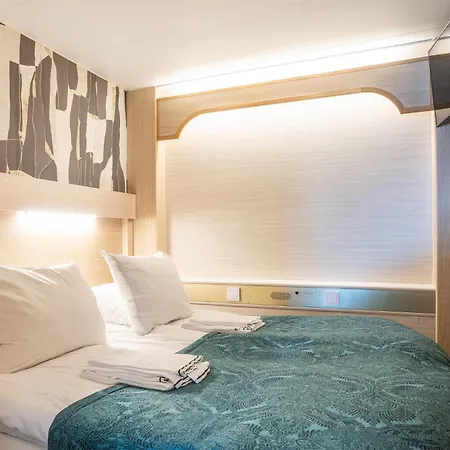 Viking Line Ferry Viking Cinderella - 2-night Cruise Helsinki-stockholm-helsinki  *
