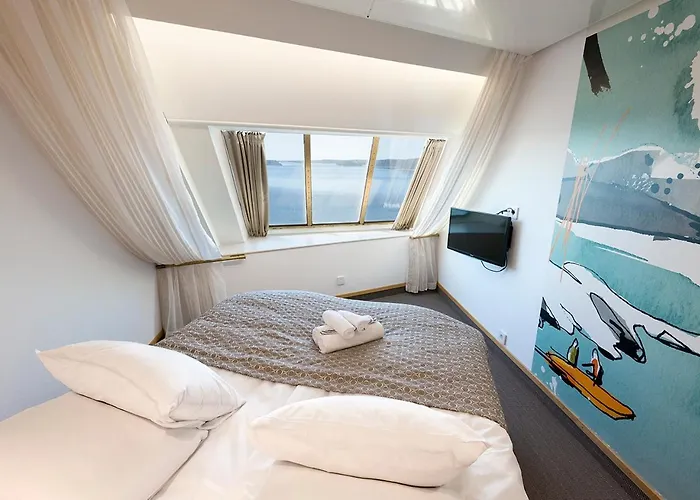  Viking Line Ferry Viking Cinderella - 2-night Cruise Helsinki-stockholm-helsinki